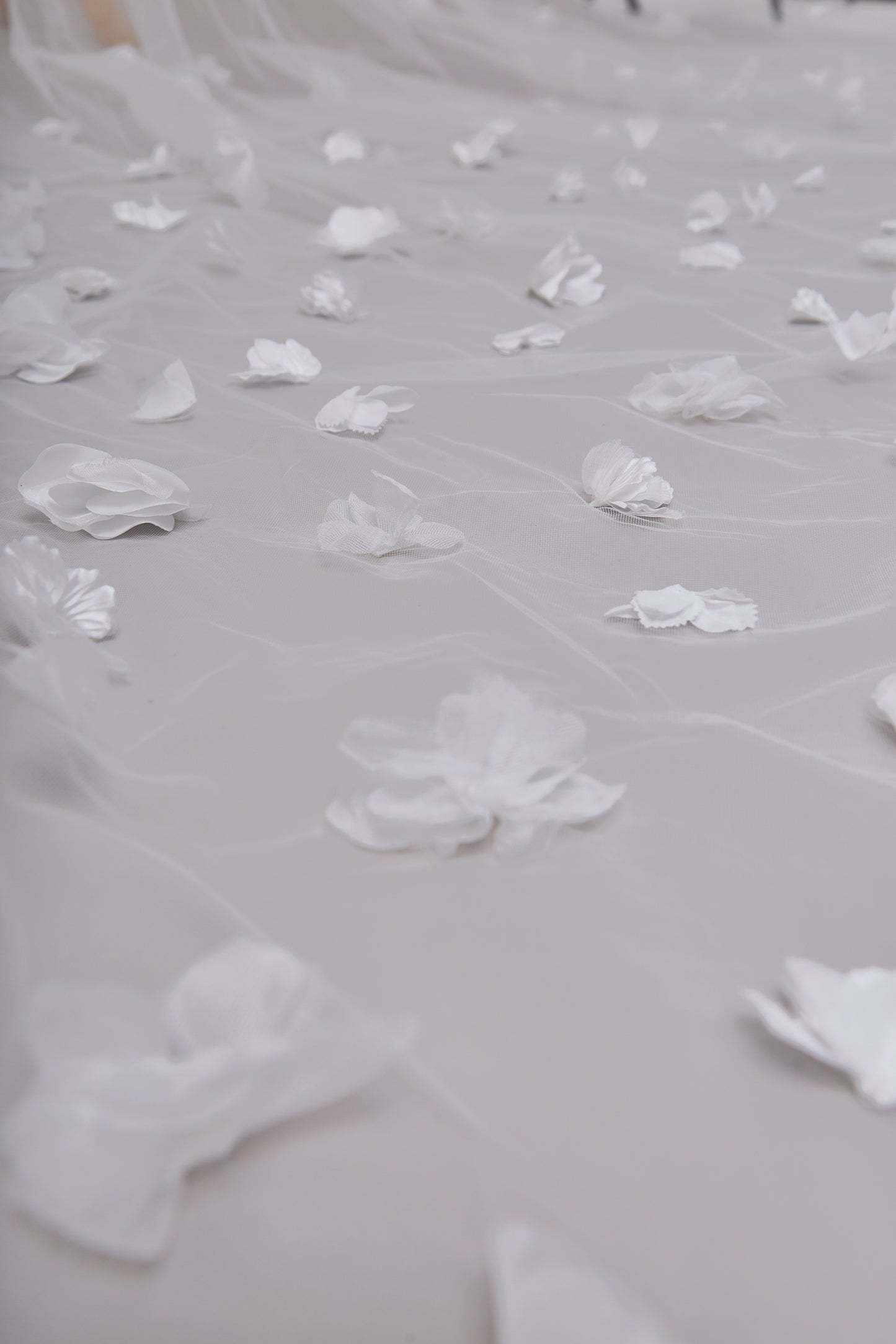 S0672 - Embroidered Tulle Veil with 3d Flowers