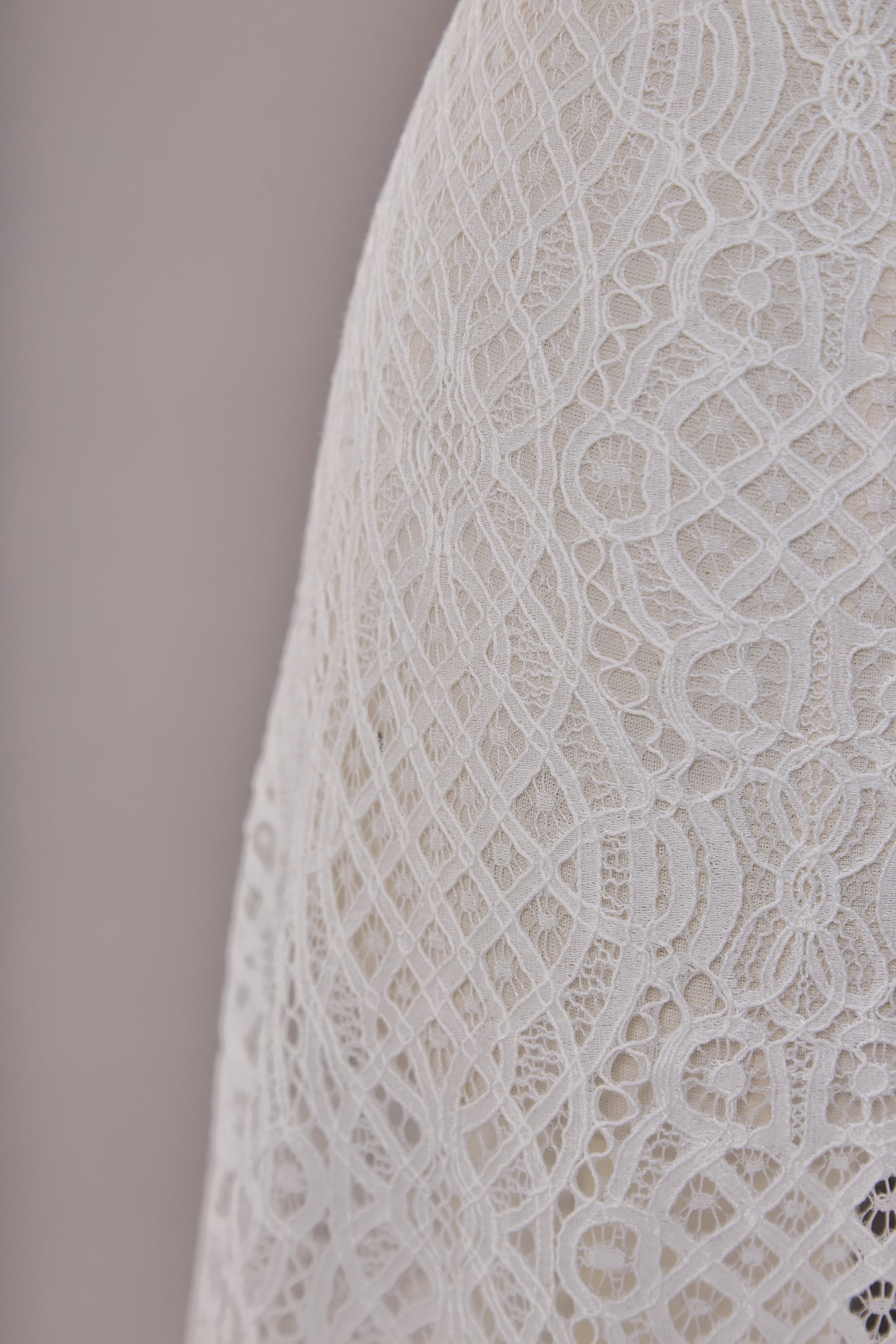 S0667 - Lace