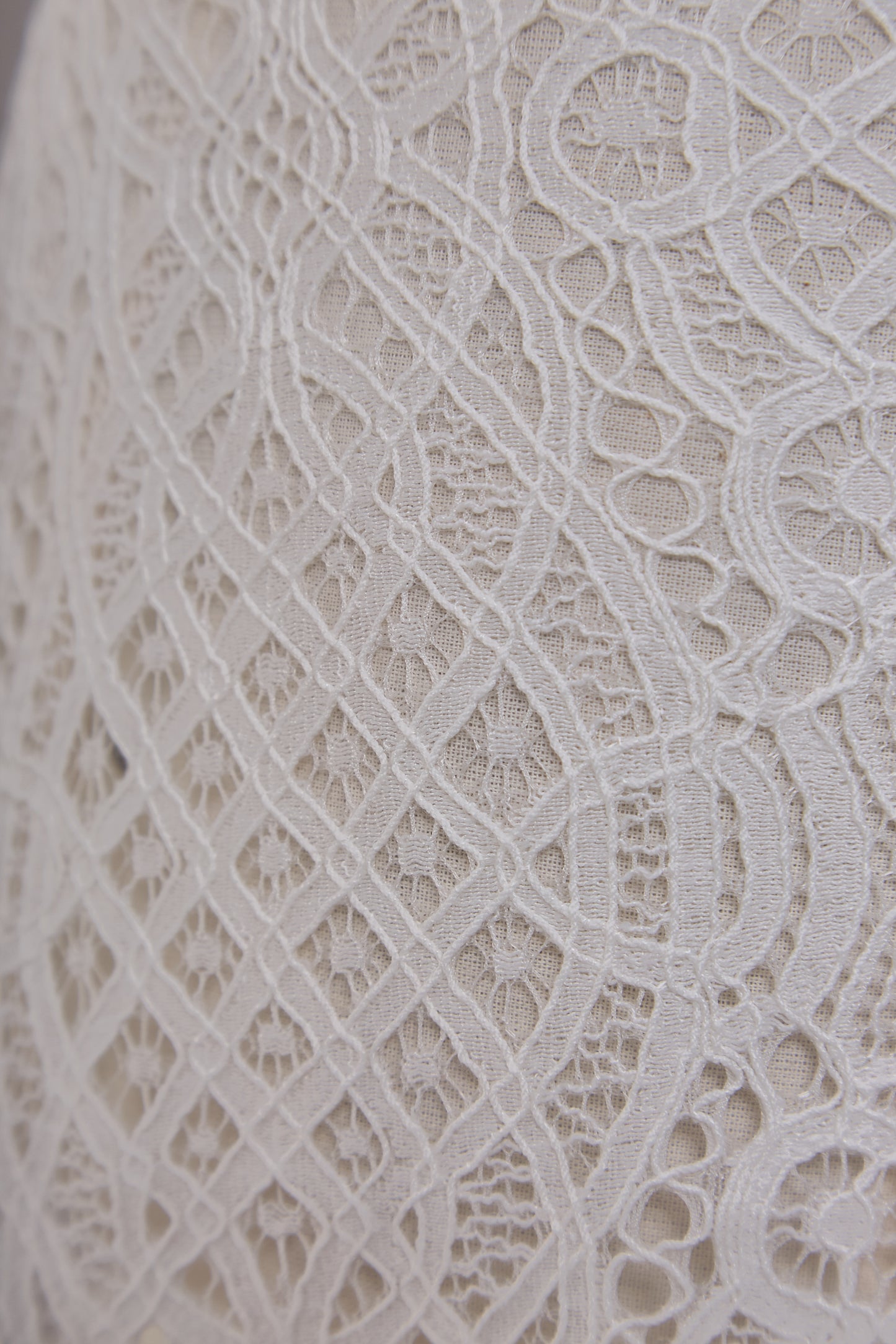 S0667 - Lace