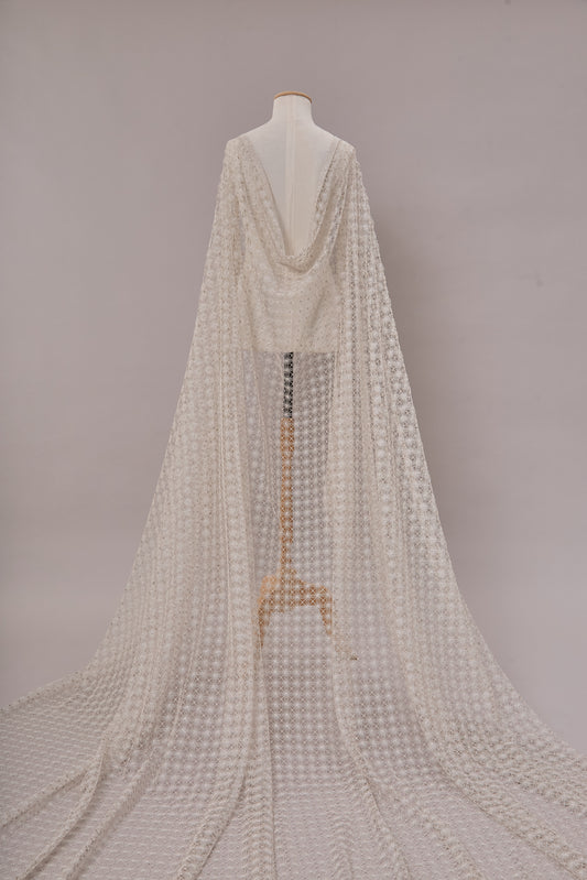 S0671 - Guipiure with lurex yarn