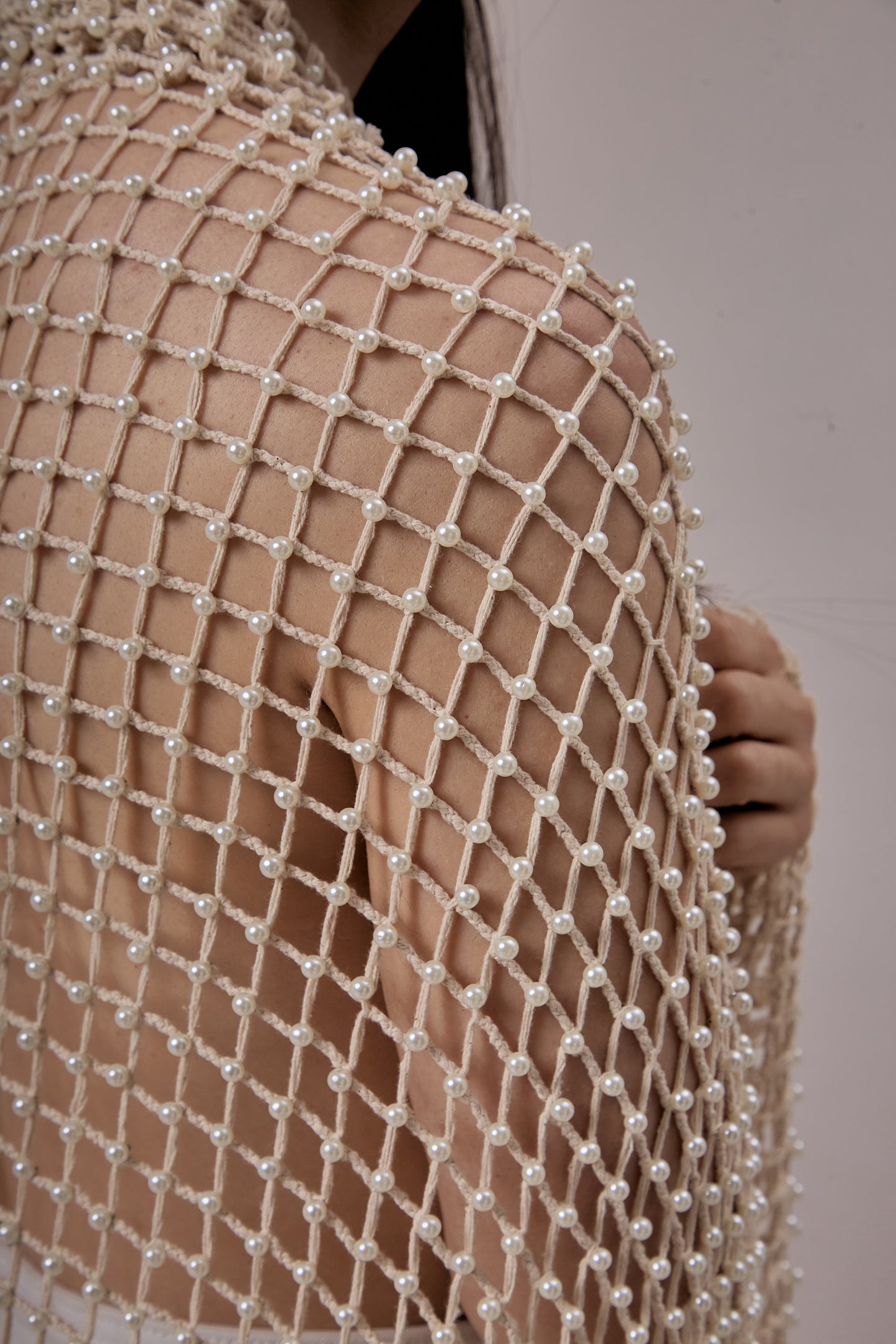 S0669 - Embroidered cotton net with pearls 