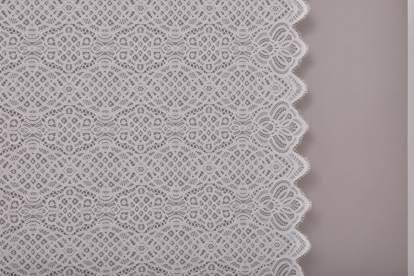 S0667 - Lace