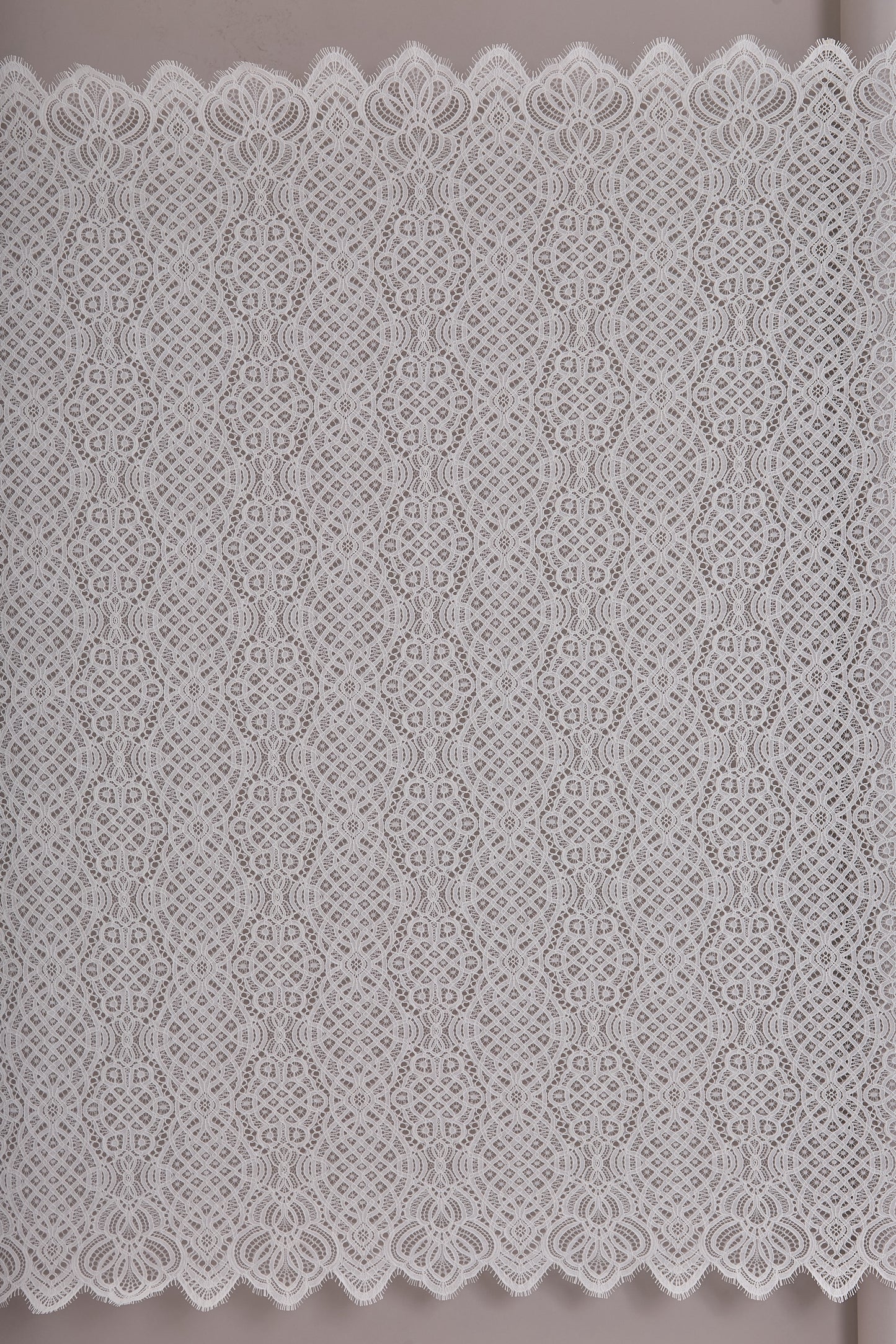 S0667 - Lace