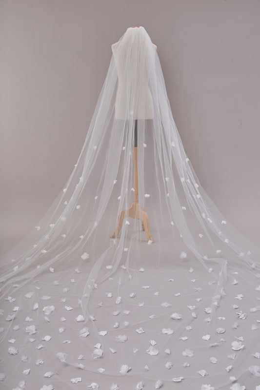 S0672 - Embroidered Tulle Veil with 3d Flowers