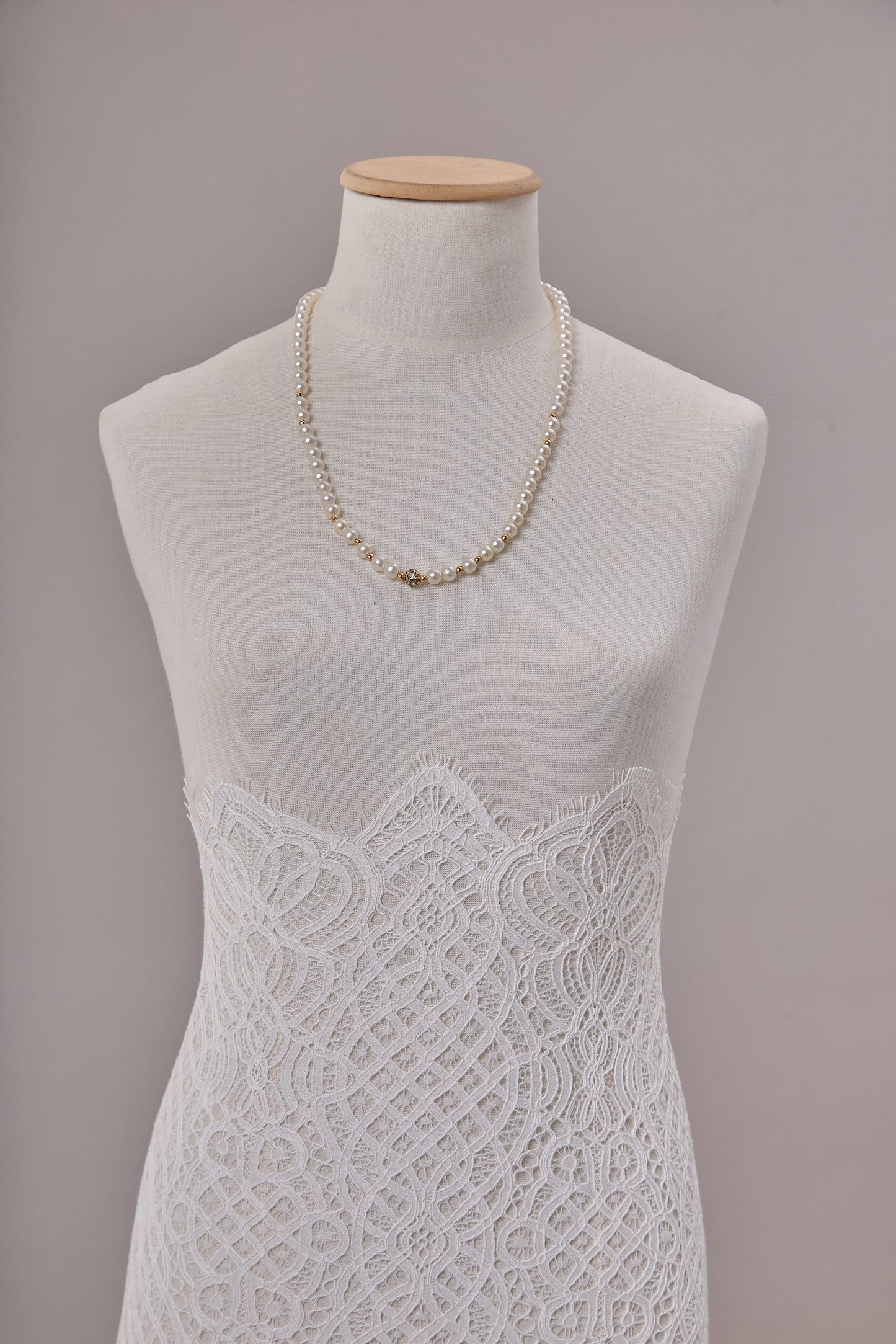 S0667 - Lace