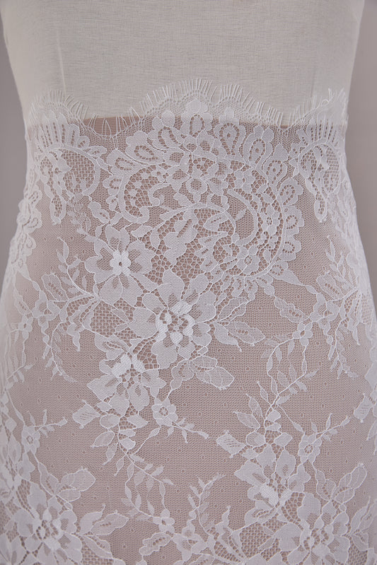 S0665 - Chantilly Lace