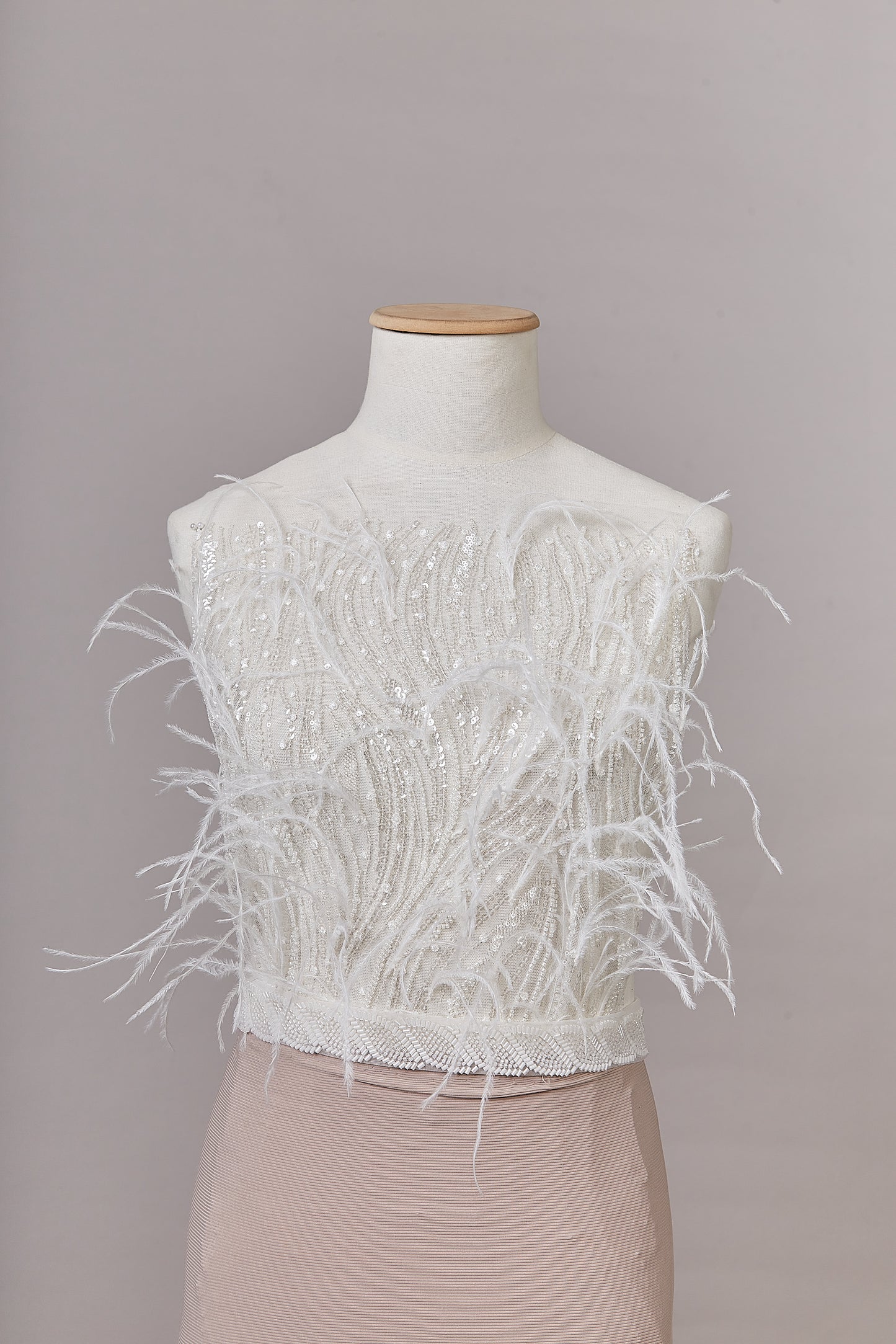 S0621 PLUMETI TULLE EMBROIDERED WITH FEATHERS, SEQUINS AND BEADS