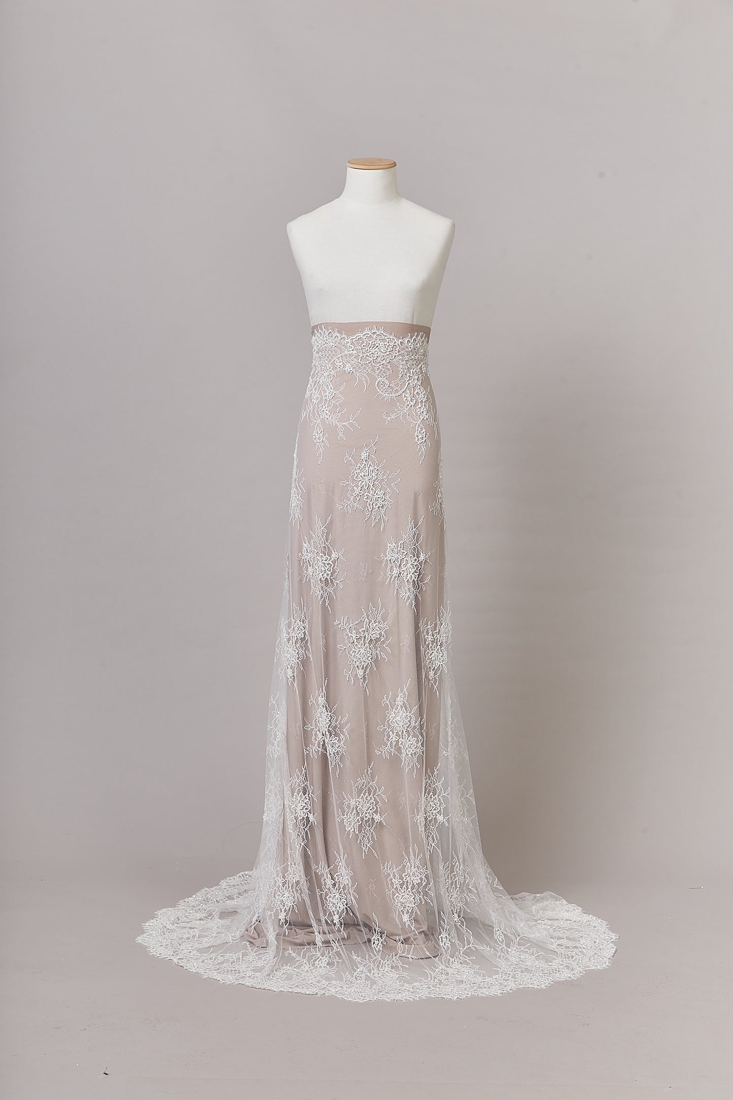 S0624 EMBROIDERED LACE WITH SEQUINS AND BEADS (Sold by cloth)