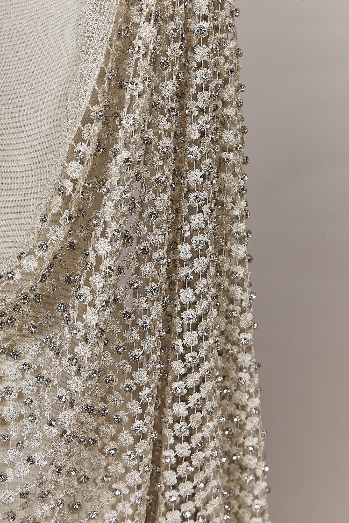 S0626 GUIPURE EMBROIDERED WITH LUREX THREAD AND STRASS