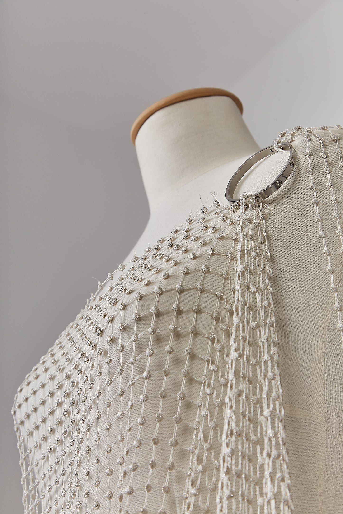 S0627 GUIPURE WITH LUREX THREAD