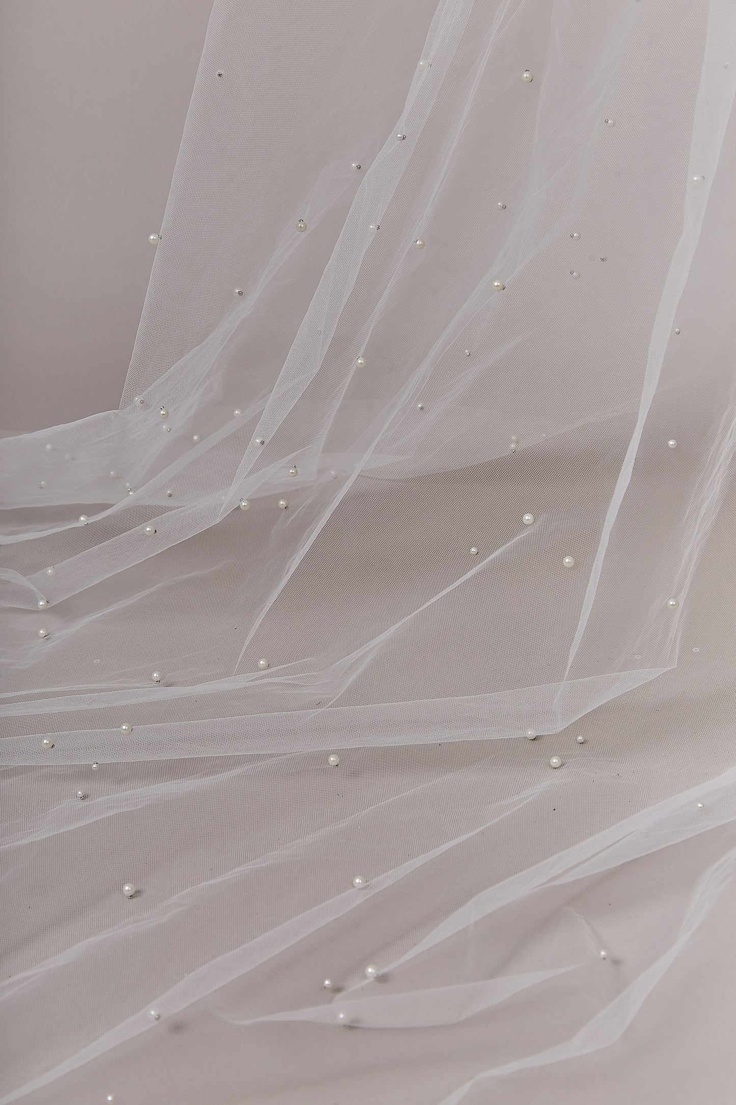 S0630 EMBROIDERED TULLE VEIL WITH PEARLS