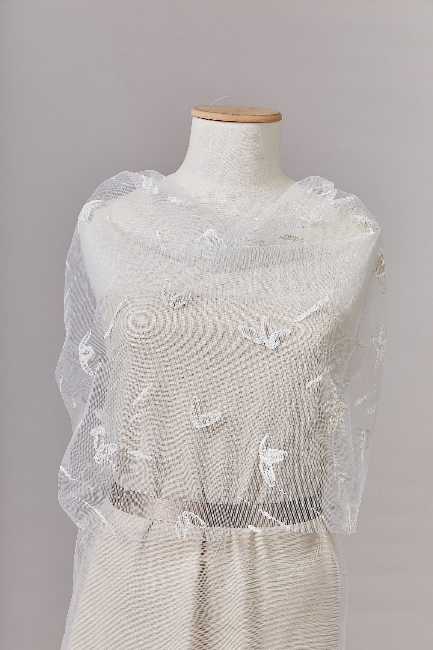S0639 HAND-PAINTED FLORAL TULLE