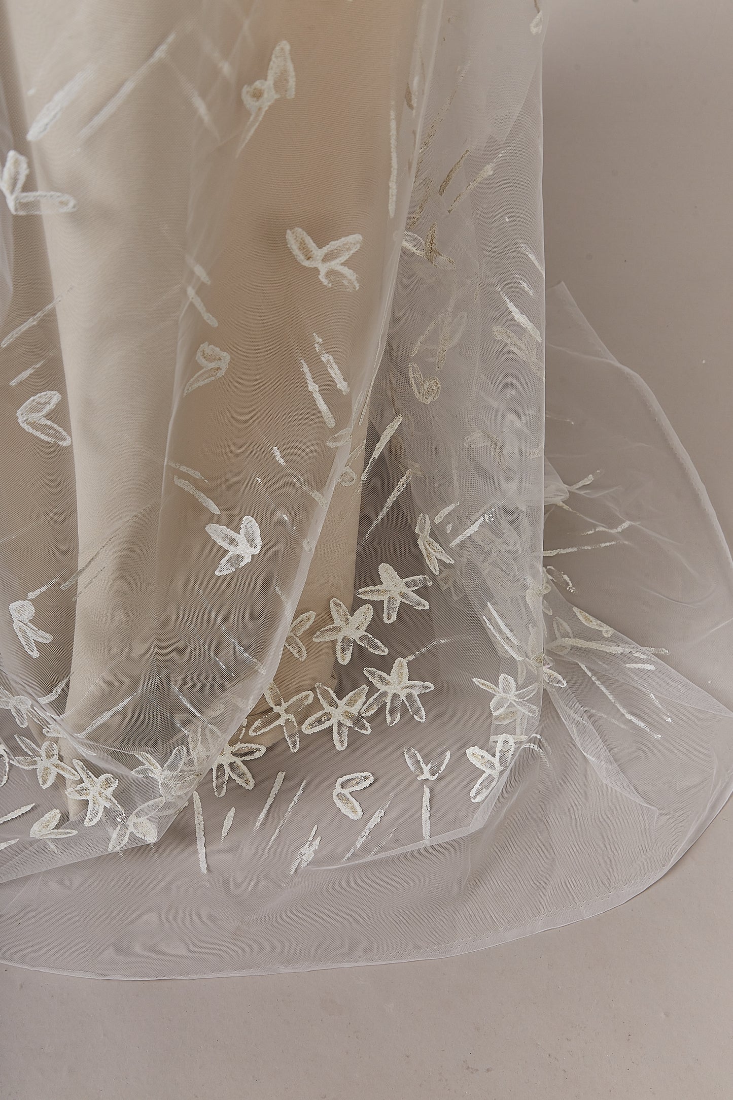 S0639 HAND-PAINTED FLORAL TULLE