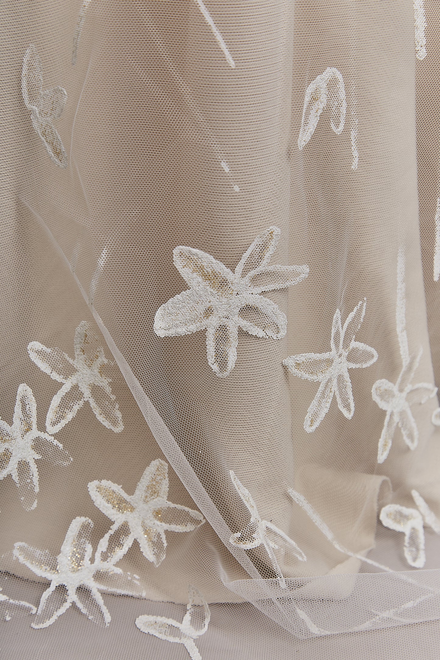 S0639 HAND-PAINTED FLORAL TULLE