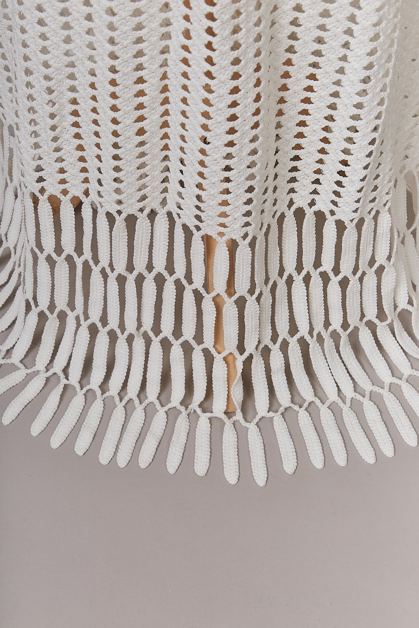 S0640 CROCHET NET WITH FRINGES