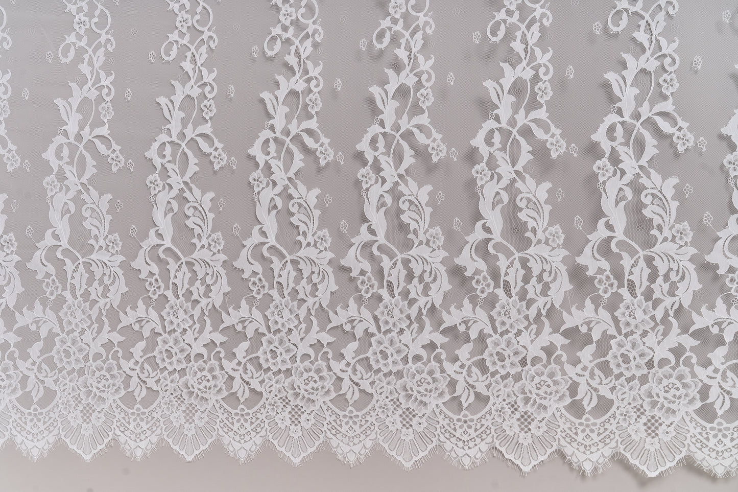 S0698 - Lace