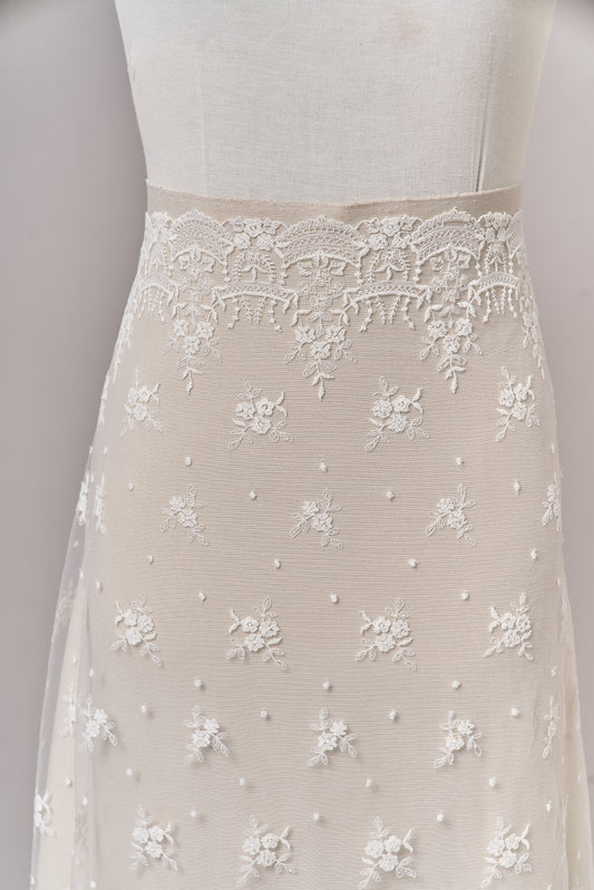 S0686 - Embroidered tulle
