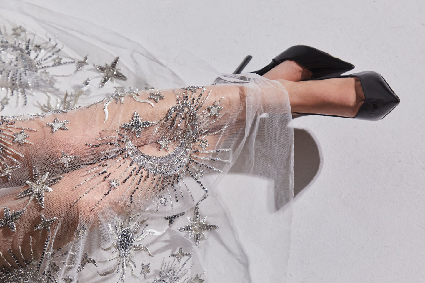 S0635 EMBROIDERED TULLE WITH SEQUINS AND BEADS IN PELTRE, SILVER AND OFF WHITE