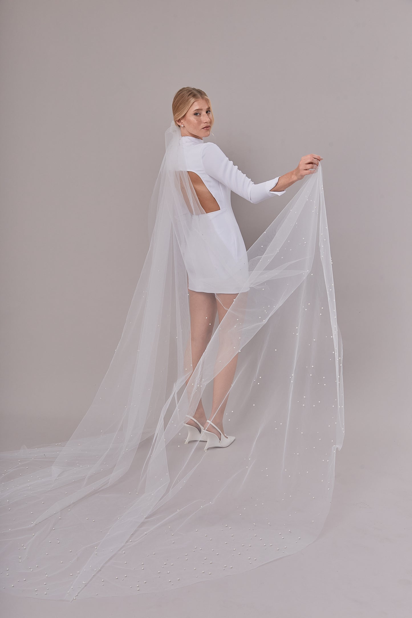 S0630 EMBROIDERED TULLE VEIL WITH PEARLS