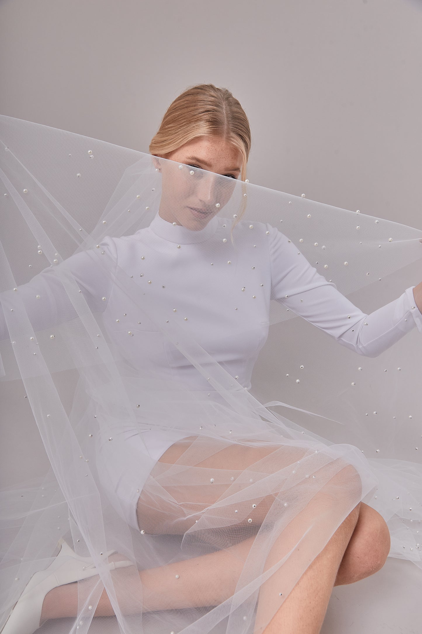 S0630 EMBROIDERED TULLE VEIL WITH PEARLS