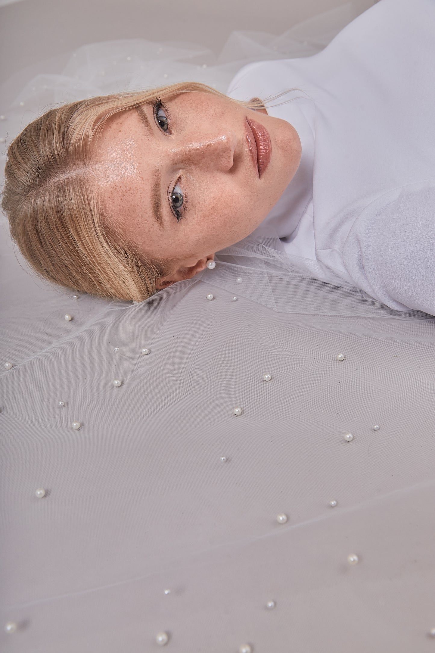 S0630 EMBROIDERED TULLE VEIL WITH PEARLS