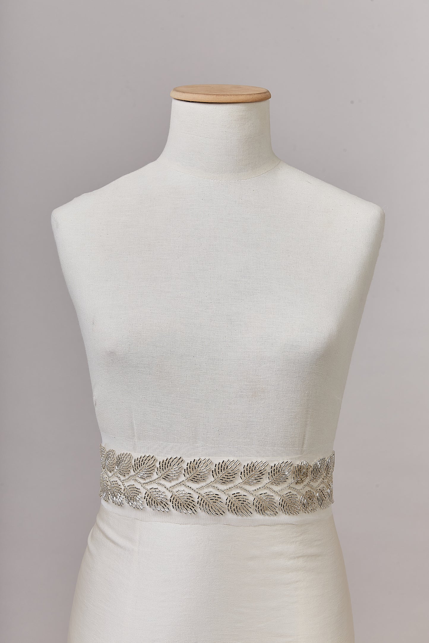 S0650 SILVER BEADED GALLOON