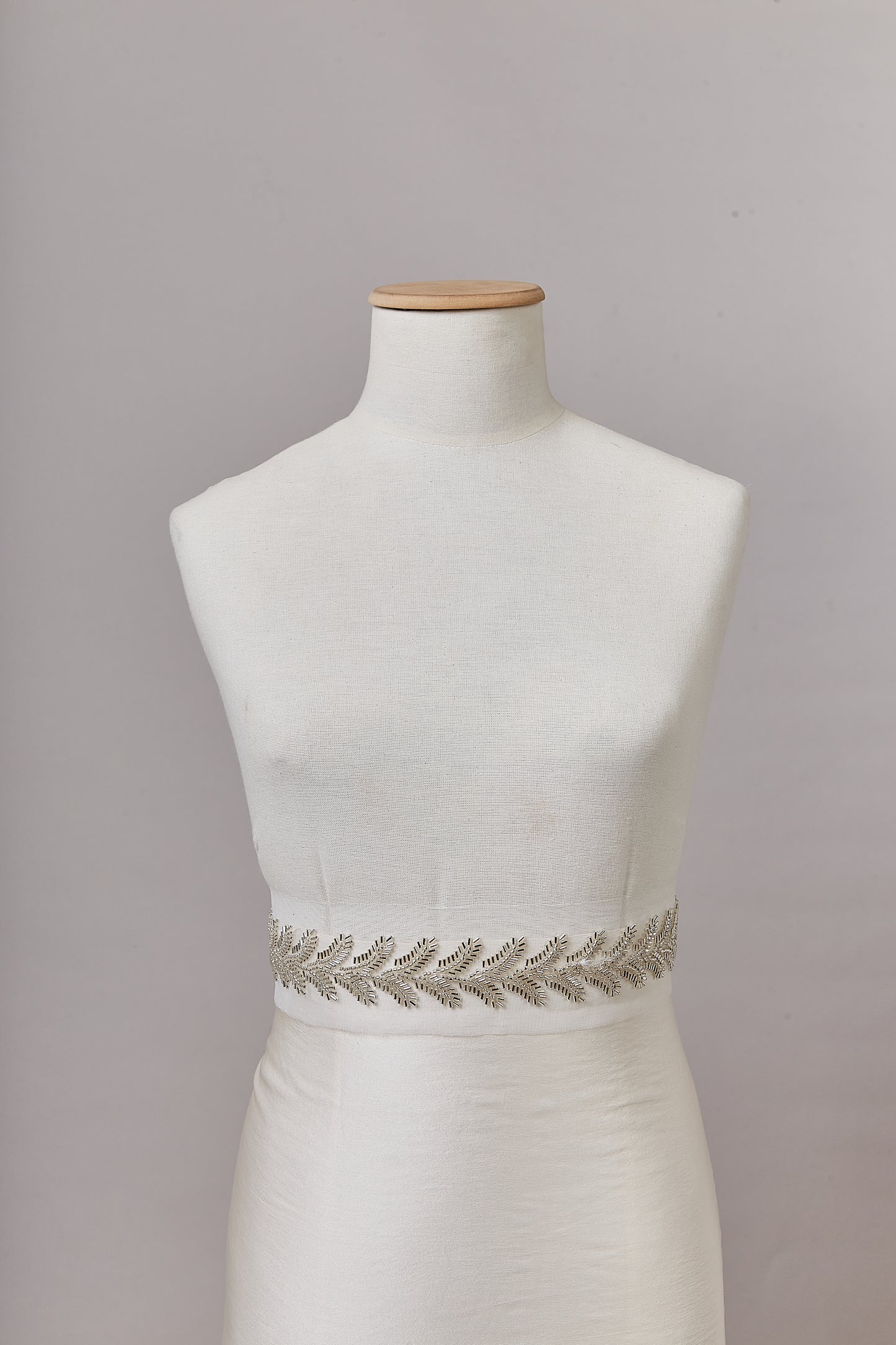 S0651 SILVER BEADED GALLOON