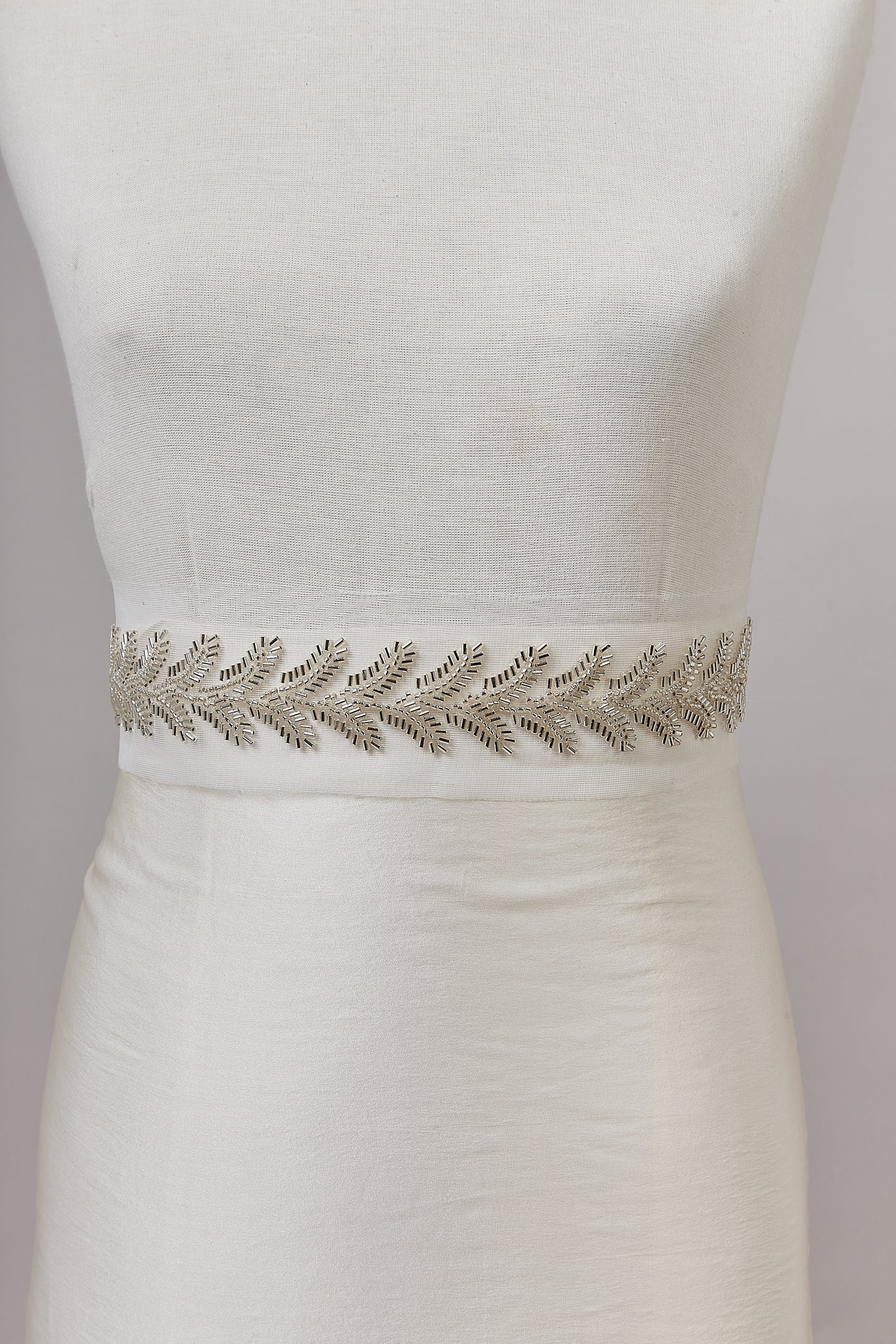 S0651 SILVER BEADED GALLOON