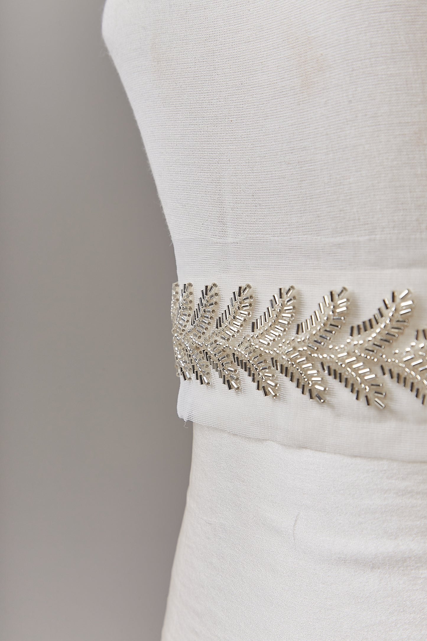 S0651 SILVER BEADED GALLOON