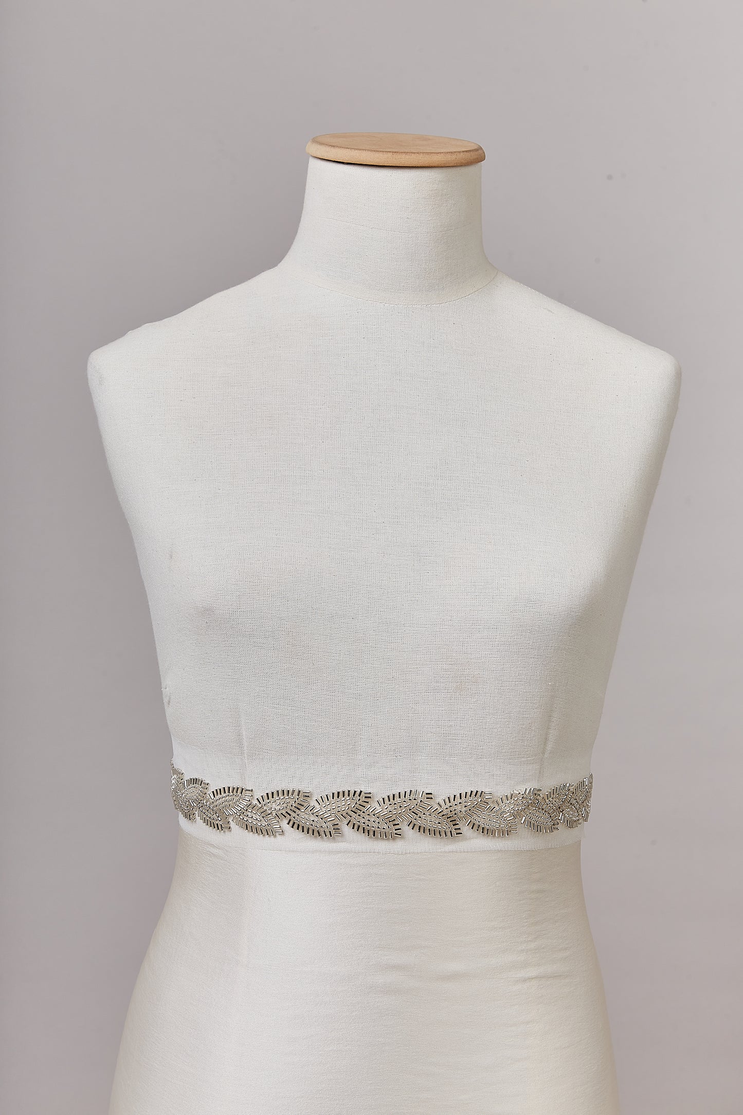 S0654 OFF WHITE BEADED GALLOON