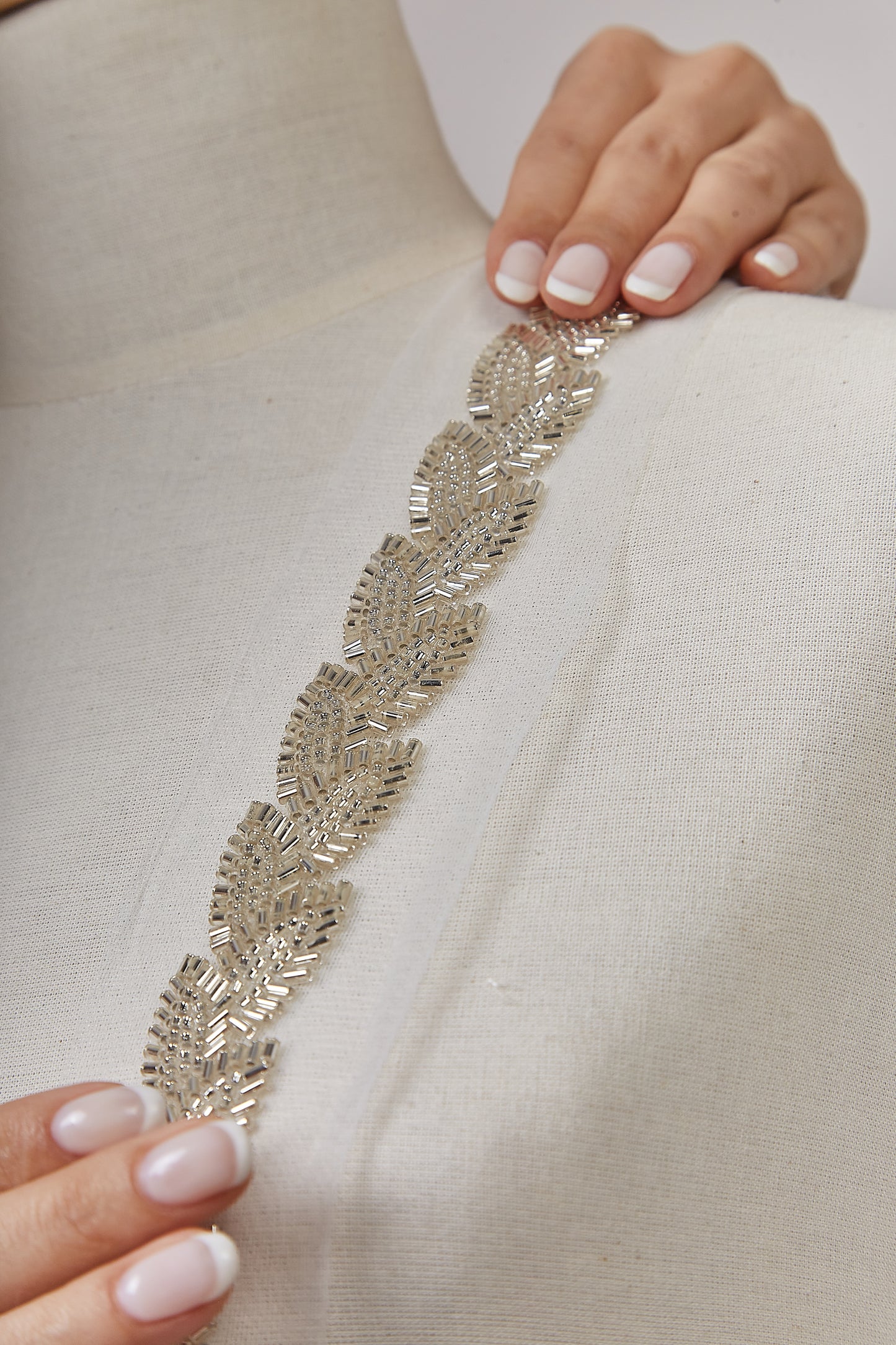 S0654 OFF WHITE BEADED GALLOON