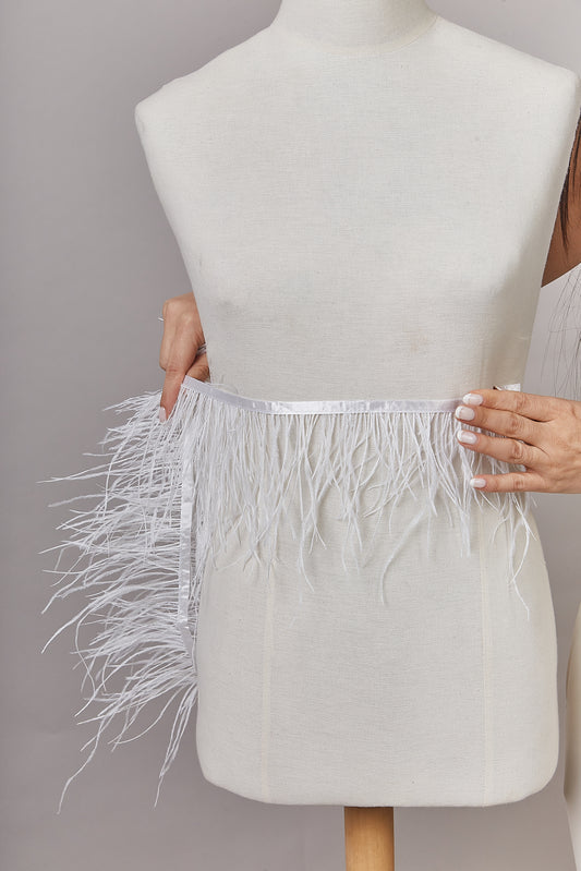 S0655 FEATHER GALLOON