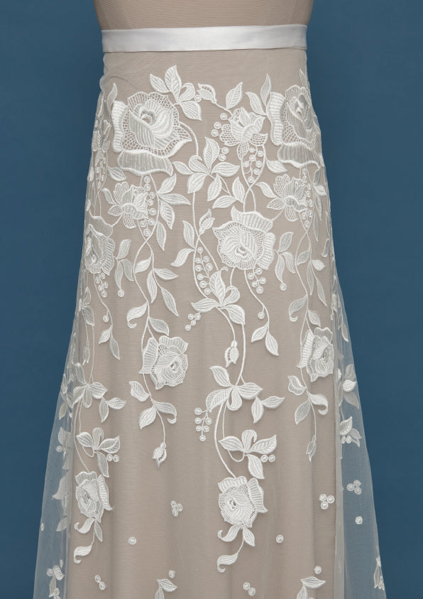 S0487 EMBROIDERED PLUMETI TULLE WITH FLOWERS