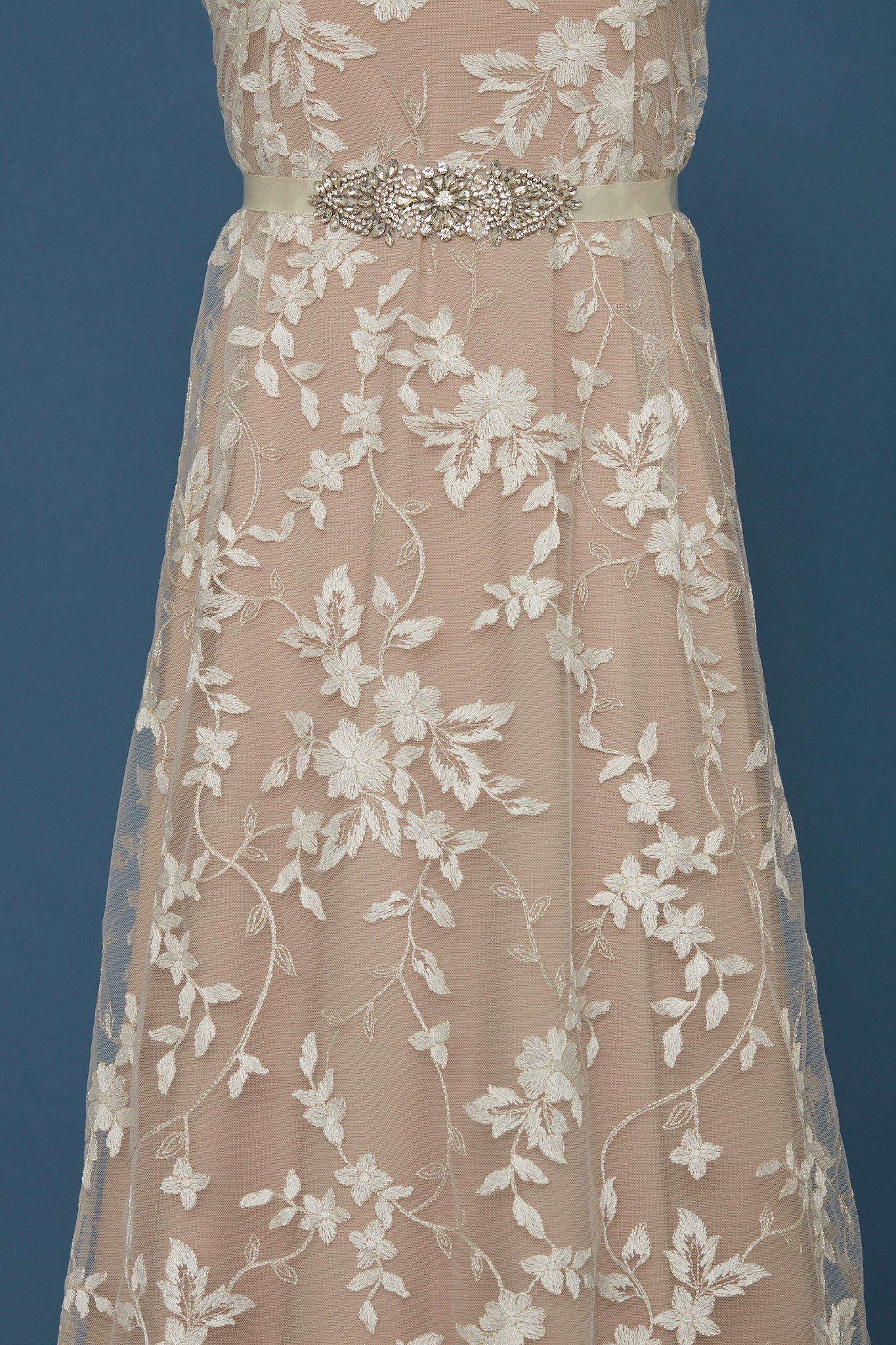 S0375 EMBROIDERY TULLE WITH GOLDEN LUREX
