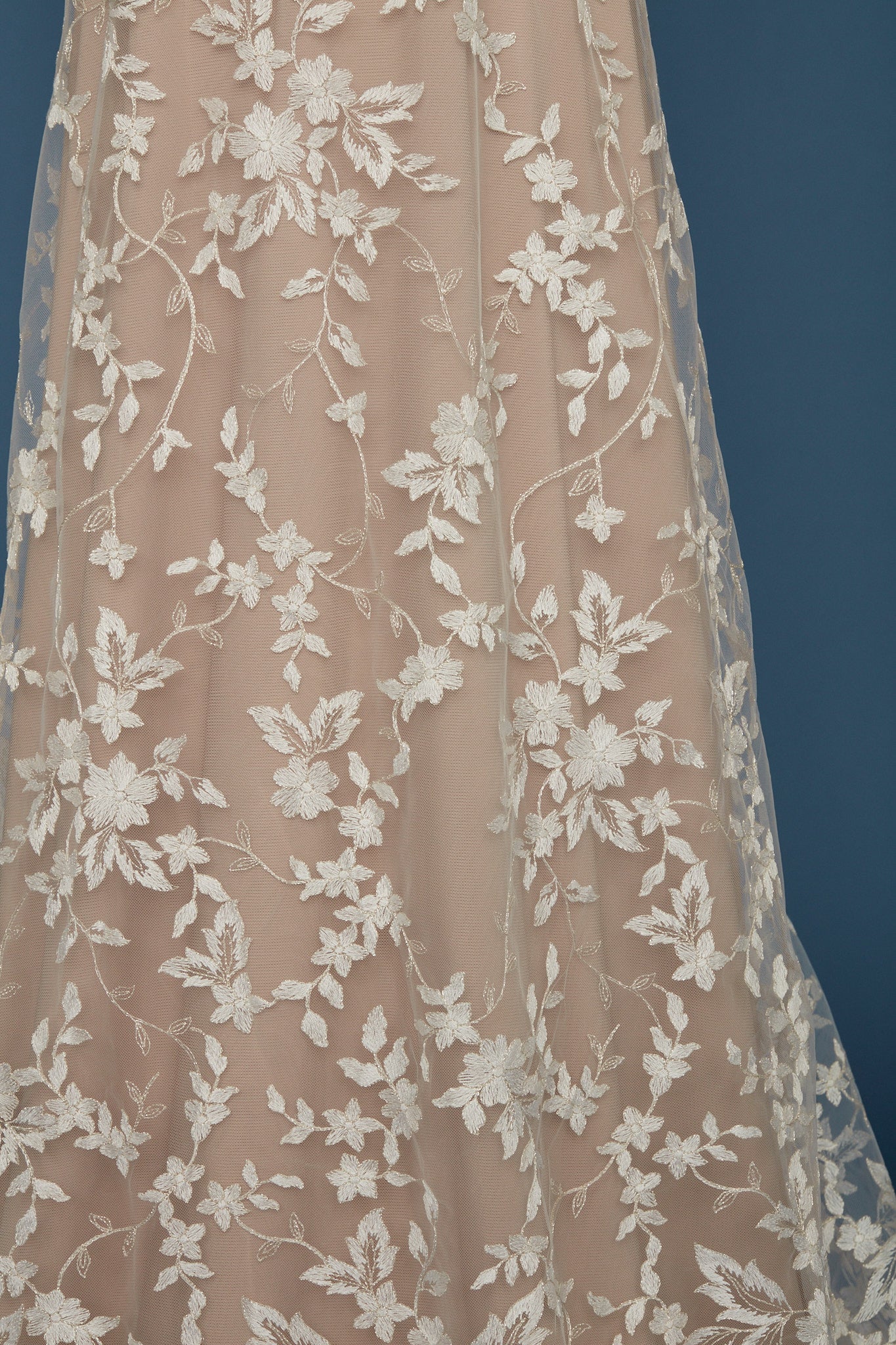 S0375 EMBROIDERY TULLE WITH GOLDEN LUREX