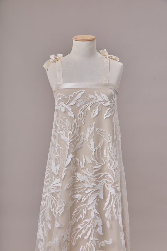 S0666 - Embroidery tulle