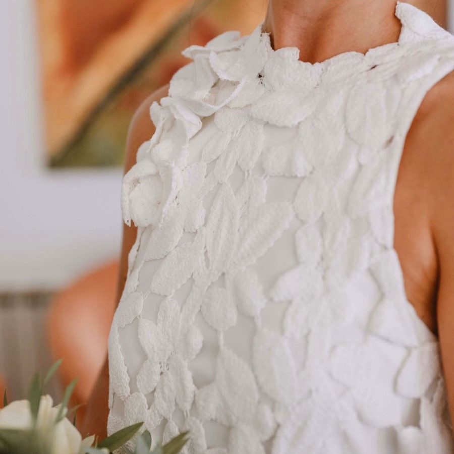 Real dresses. Real fabrics 