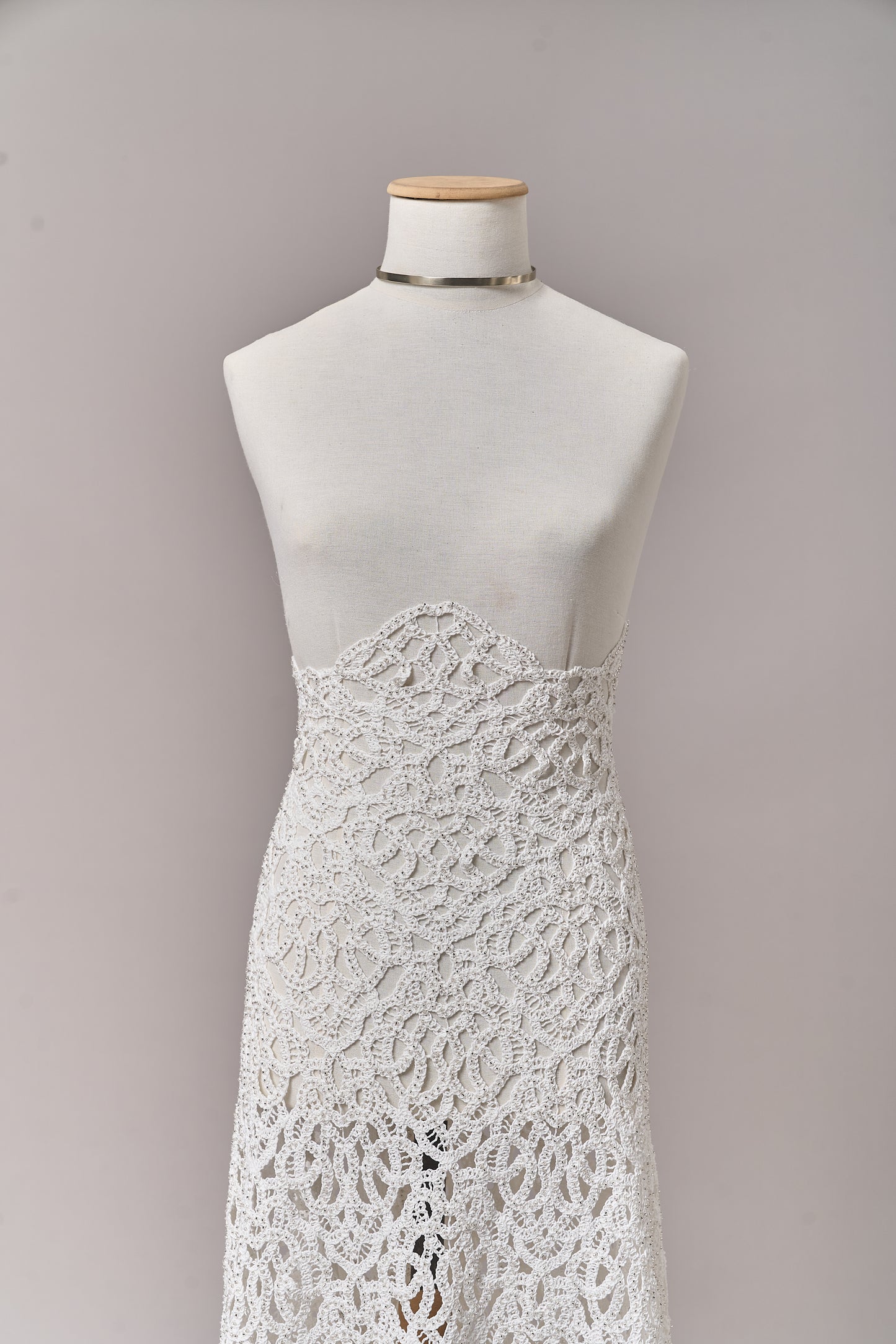 S0713 - Cotton guipure with fringe, embroidered with silver beads