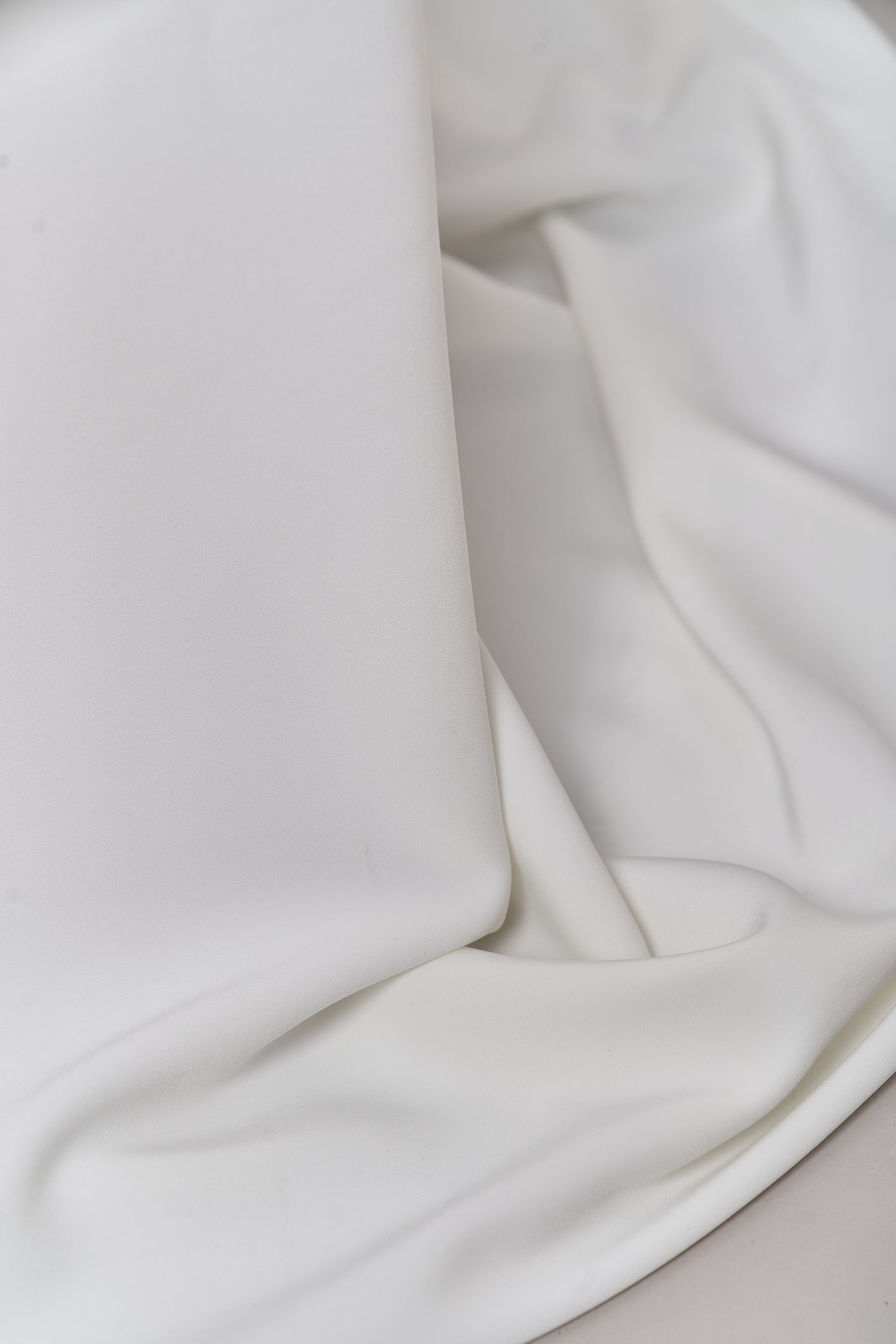 S0690 - Matte satin crepe