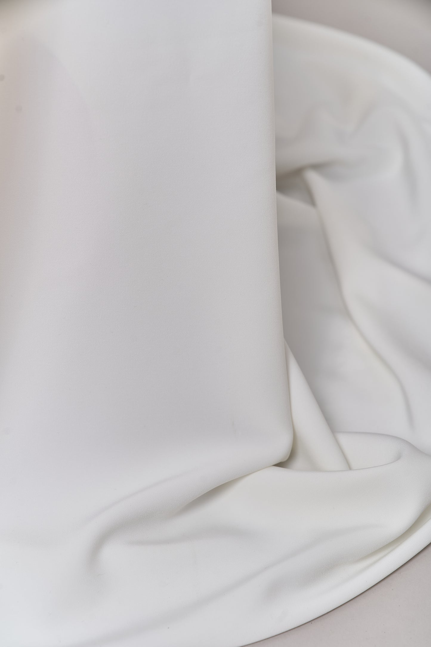 S0690 - Matte satin crepe