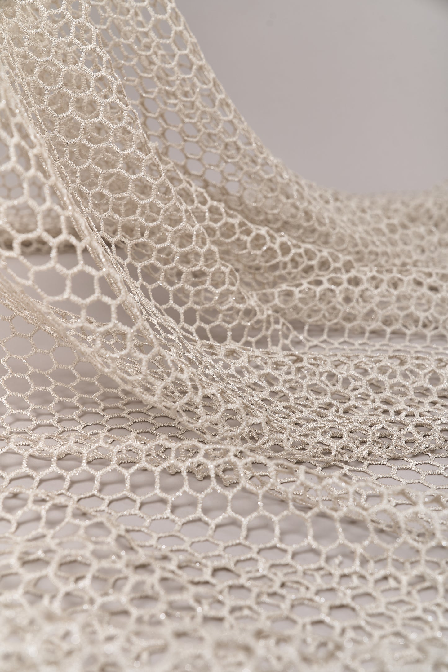 S0716 - Guipure with silver lurex