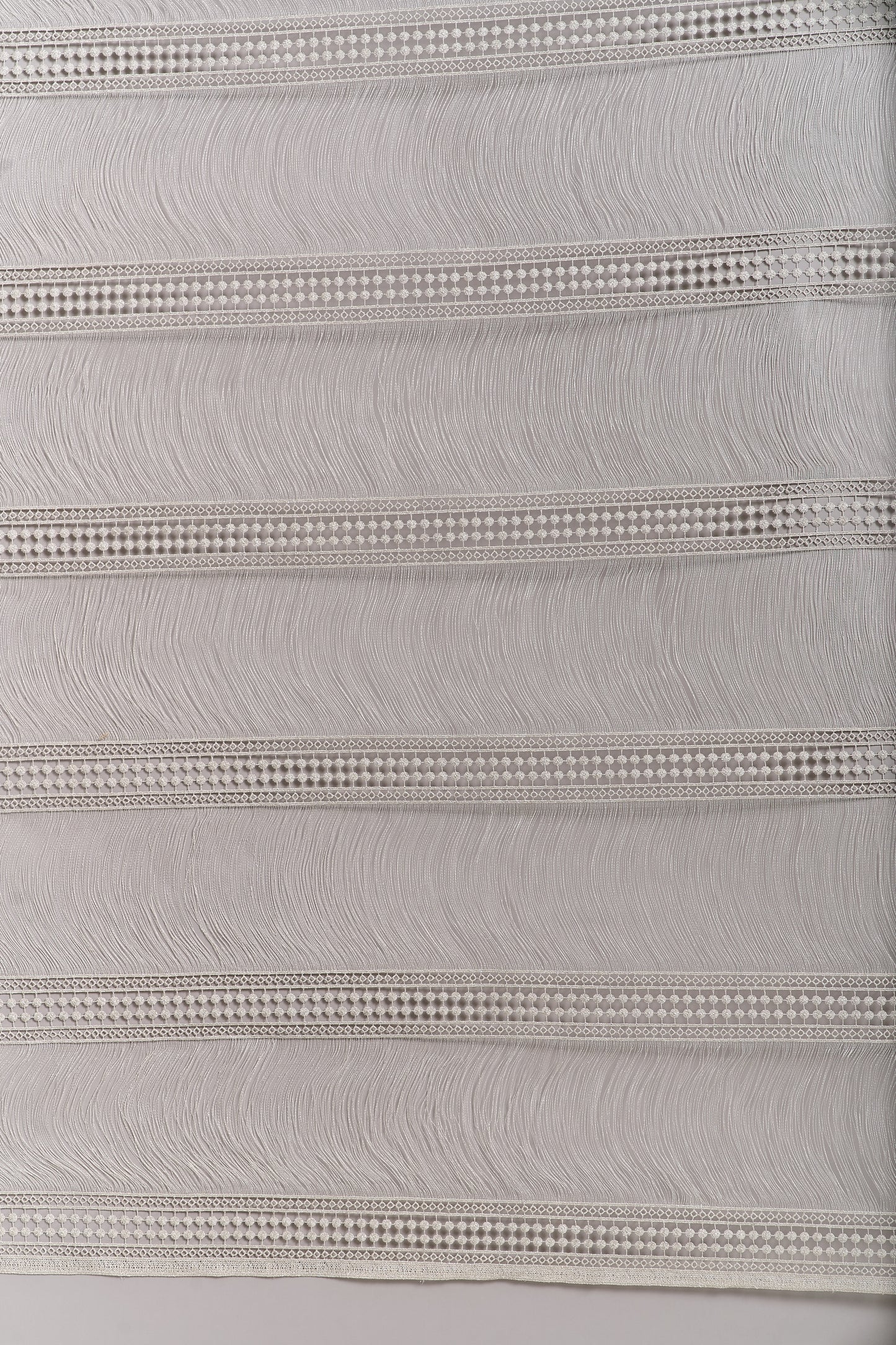 S0717 - Guipure with silver lurex