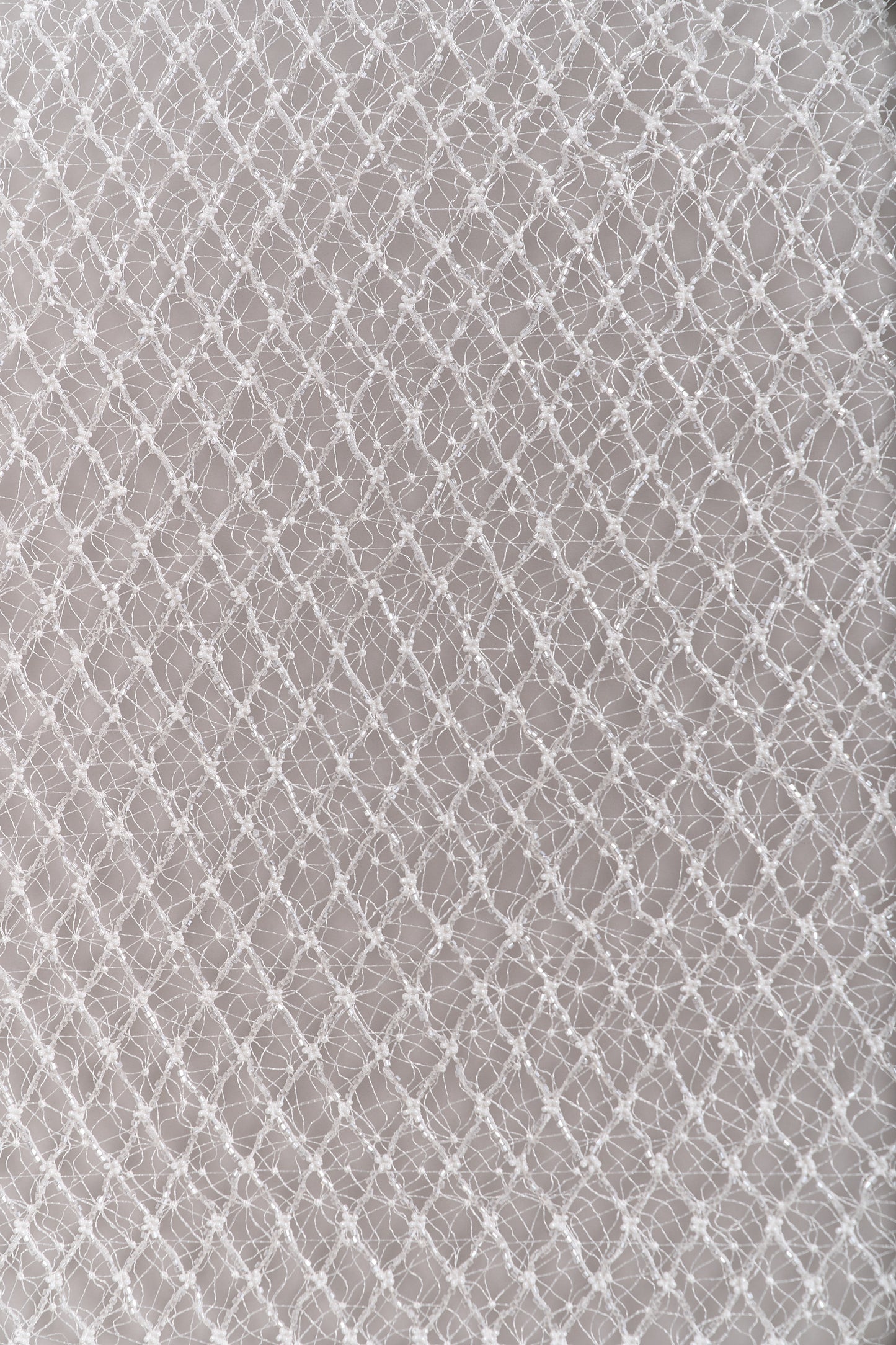 S0682 - Netting with off-white beads and transparent bugle beads