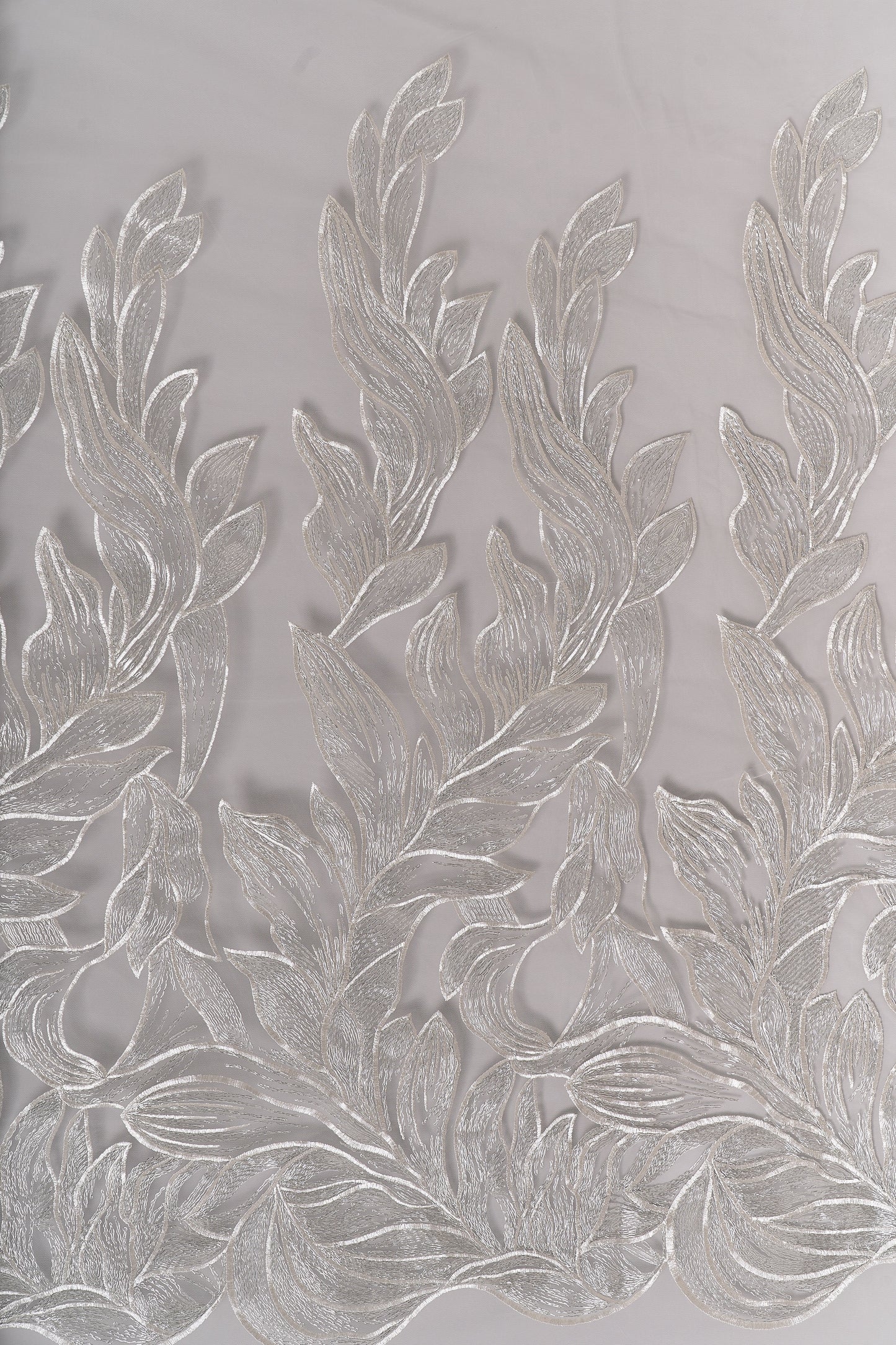S0711 - Embroidered tulle with metallic thread