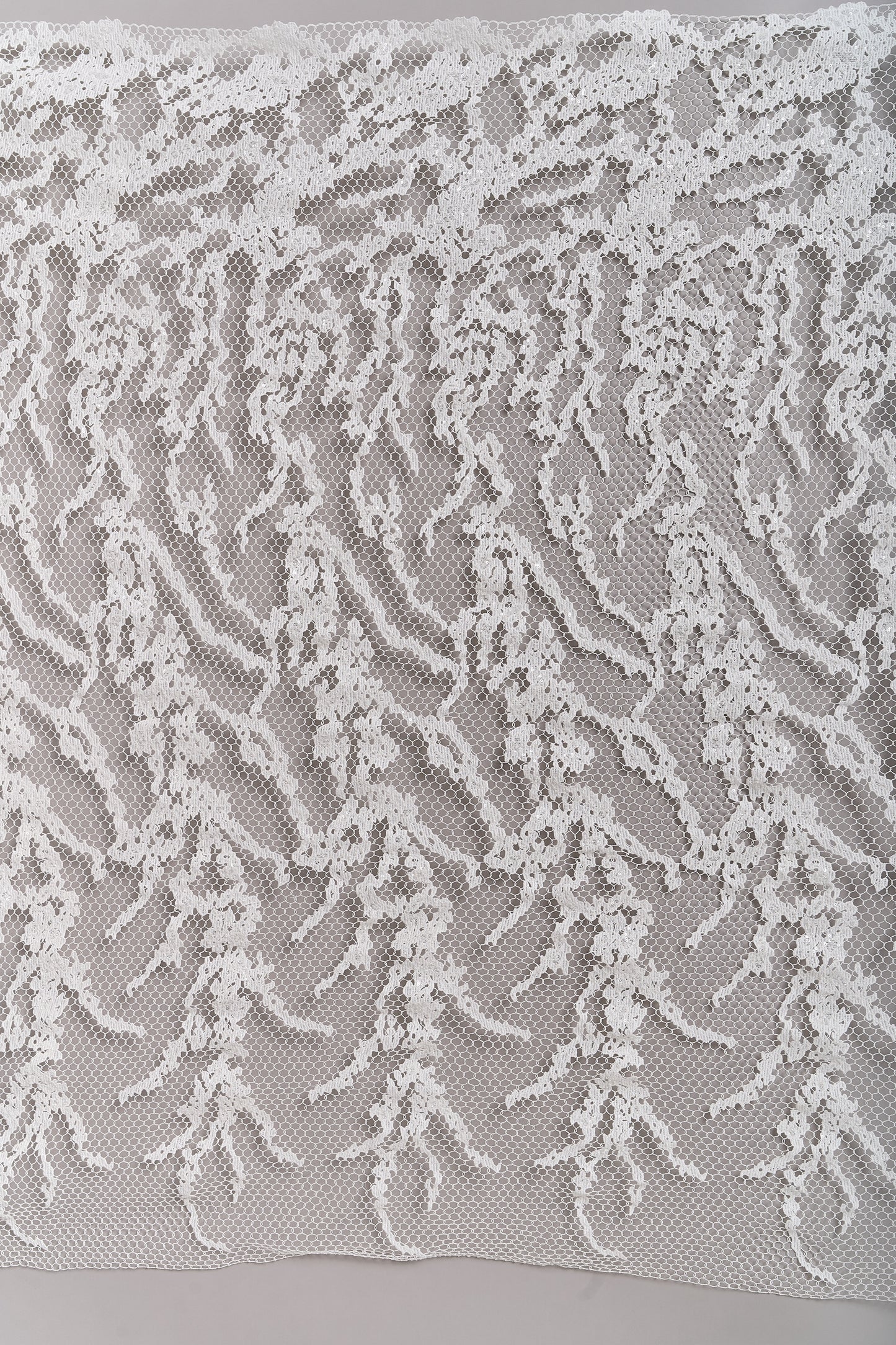 S0681 - Guipure embroidered with transparent sequins and off-white beads