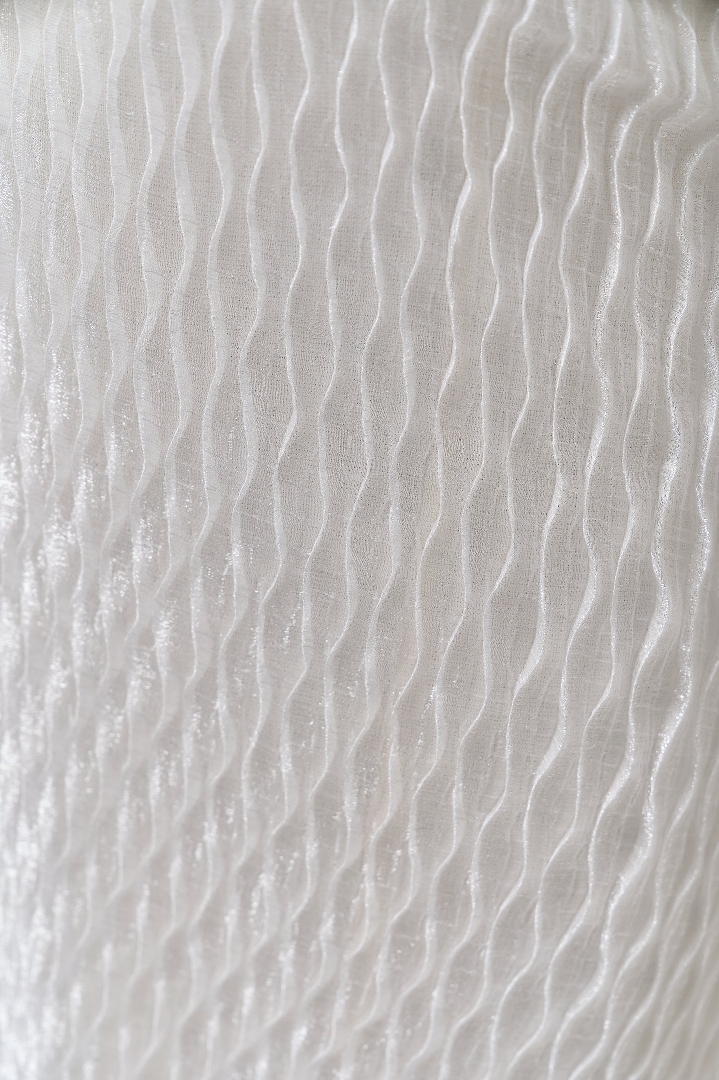 S0703 - Pleated organza with off-white metallic thread