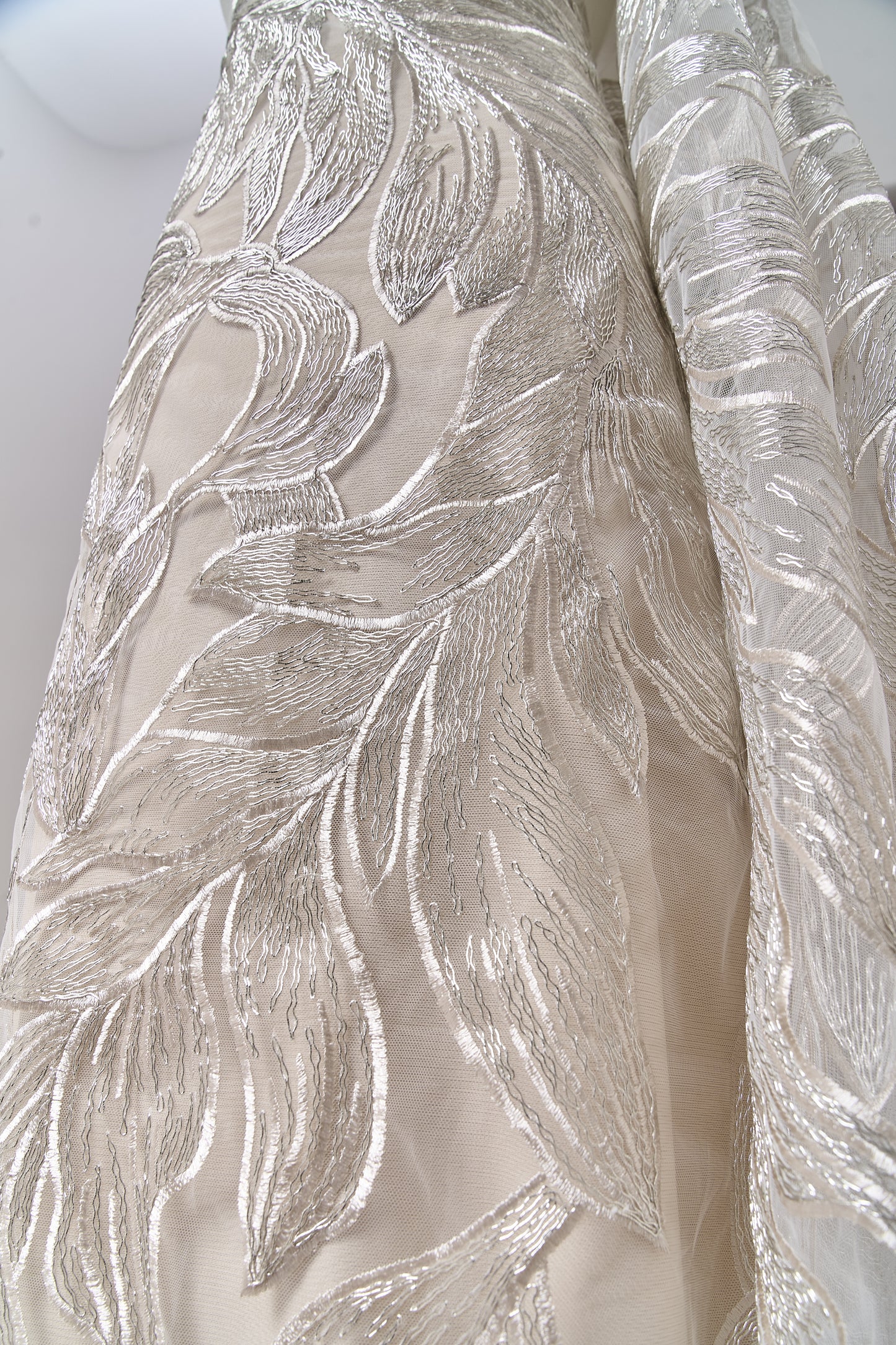 S0711 - Embroidered tulle with metallic thread