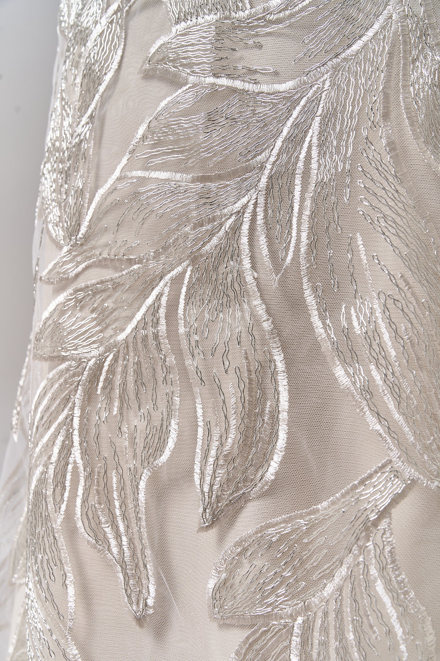 S0711 - Embroidered tulle with metallic thread