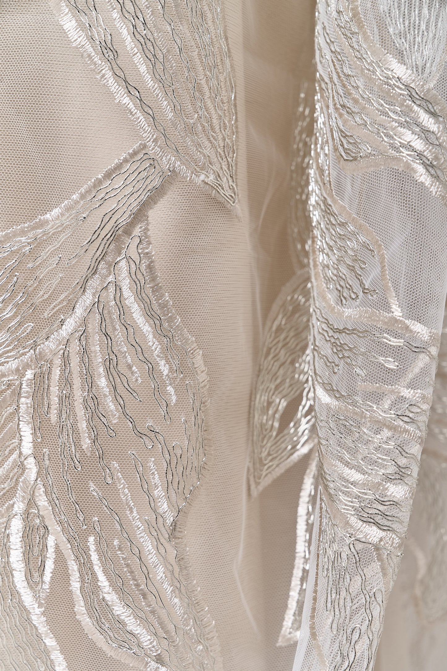 S0711 - Embroidered tulle with metallic thread