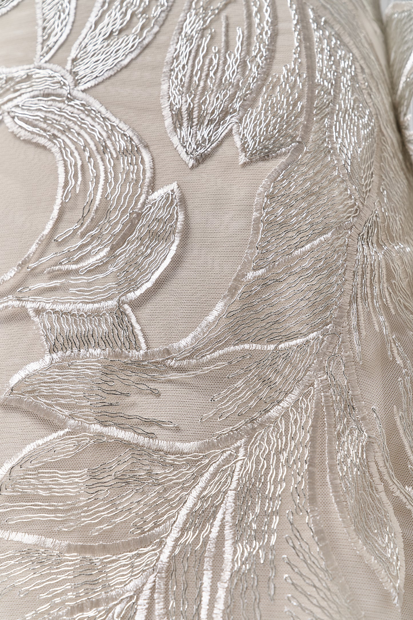 S0711 - Embroidered tulle with metallic thread